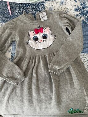 Disney Marie Gray Knit Garment with White Tag